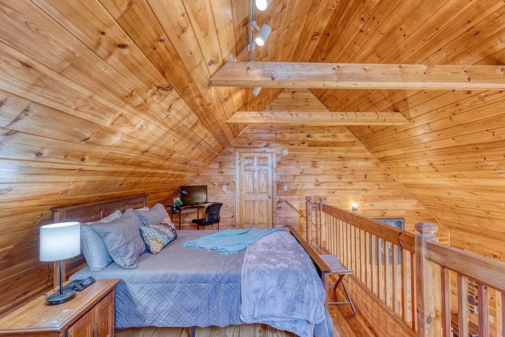 Mtn Cabin Sleeps 10 - 5 Mins To Fishing & Camping Ellijay Extérieur photo