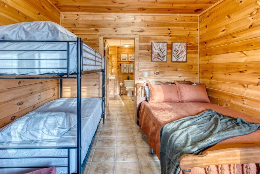 Mtn Cabin Sleeps 10 - 5 Mins To Fishing & Camping Ellijay Extérieur photo