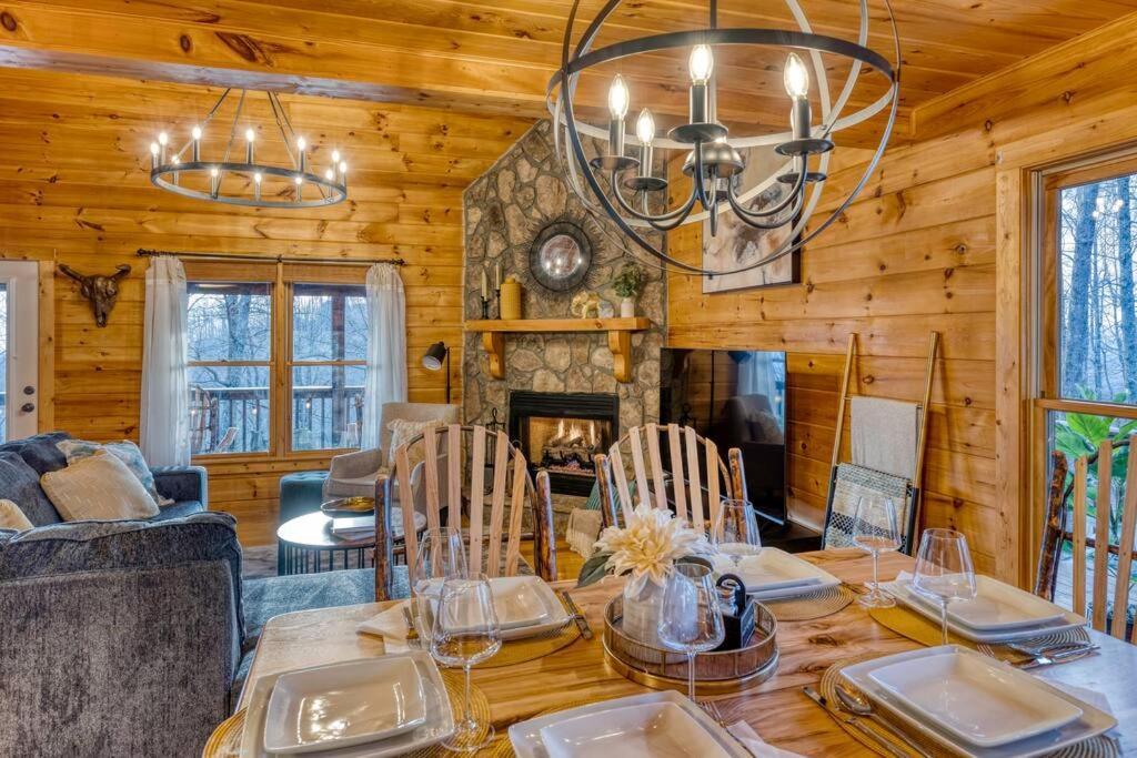 Mtn Cabin Sleeps 10 - 5 Mins To Fishing & Camping Ellijay Extérieur photo