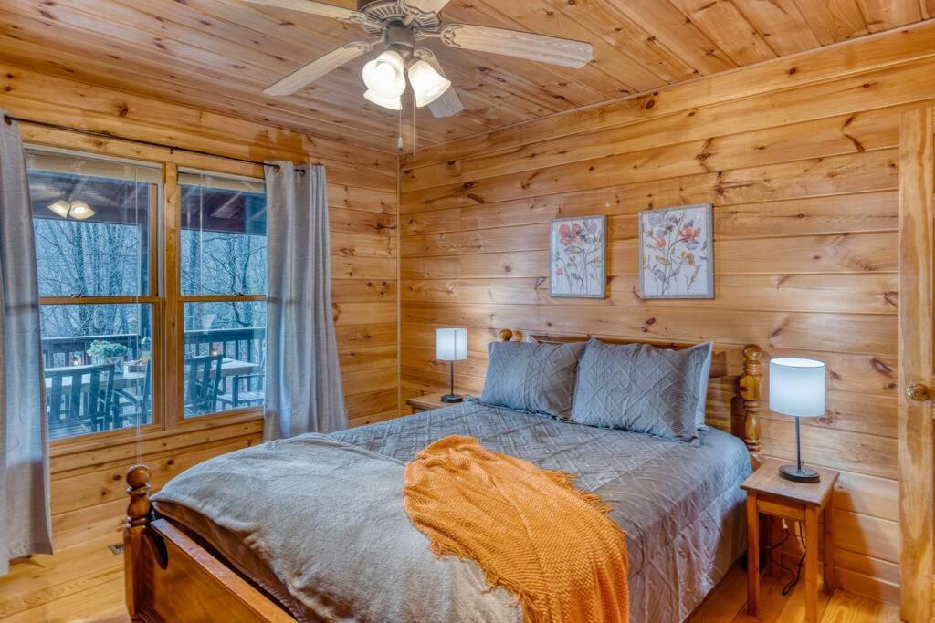 Mtn Cabin Sleeps 10 - 5 Mins To Fishing & Camping Ellijay Extérieur photo