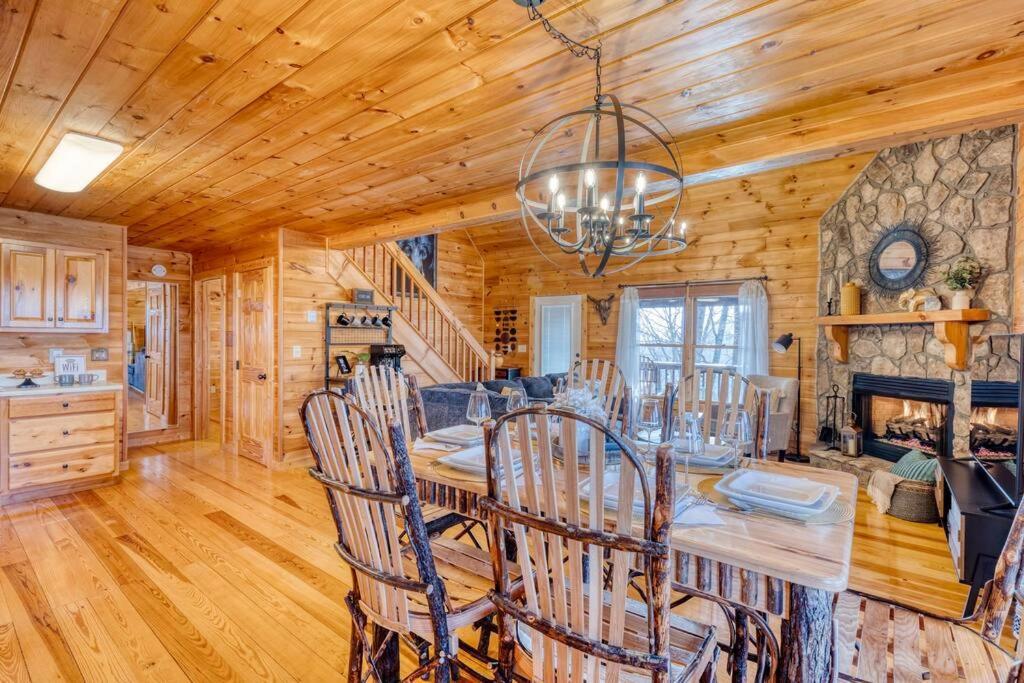 Mtn Cabin Sleeps 10 - 5 Mins To Fishing & Camping Ellijay Extérieur photo